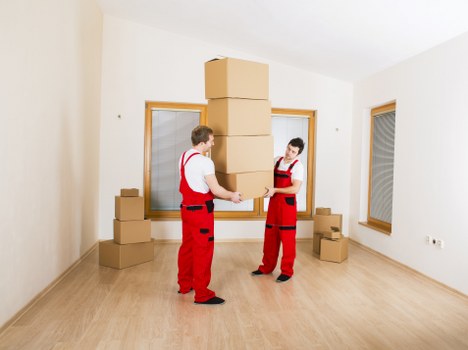 Local moving team handling access challenges on a Camden street